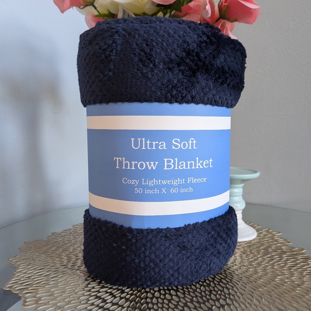 Ultra soft throw blanket